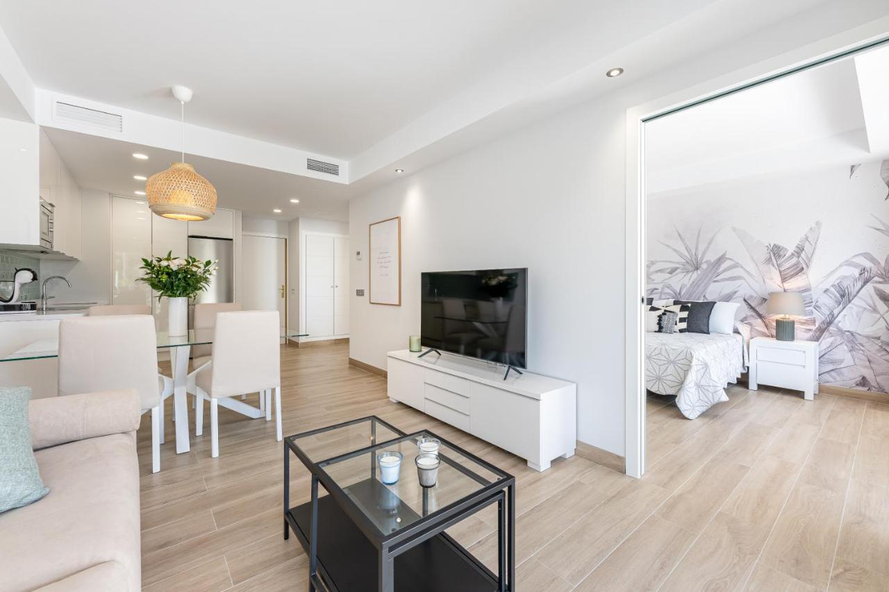 Brandnew Apartment By The Beach Marbella Dış mekan fotoğraf
